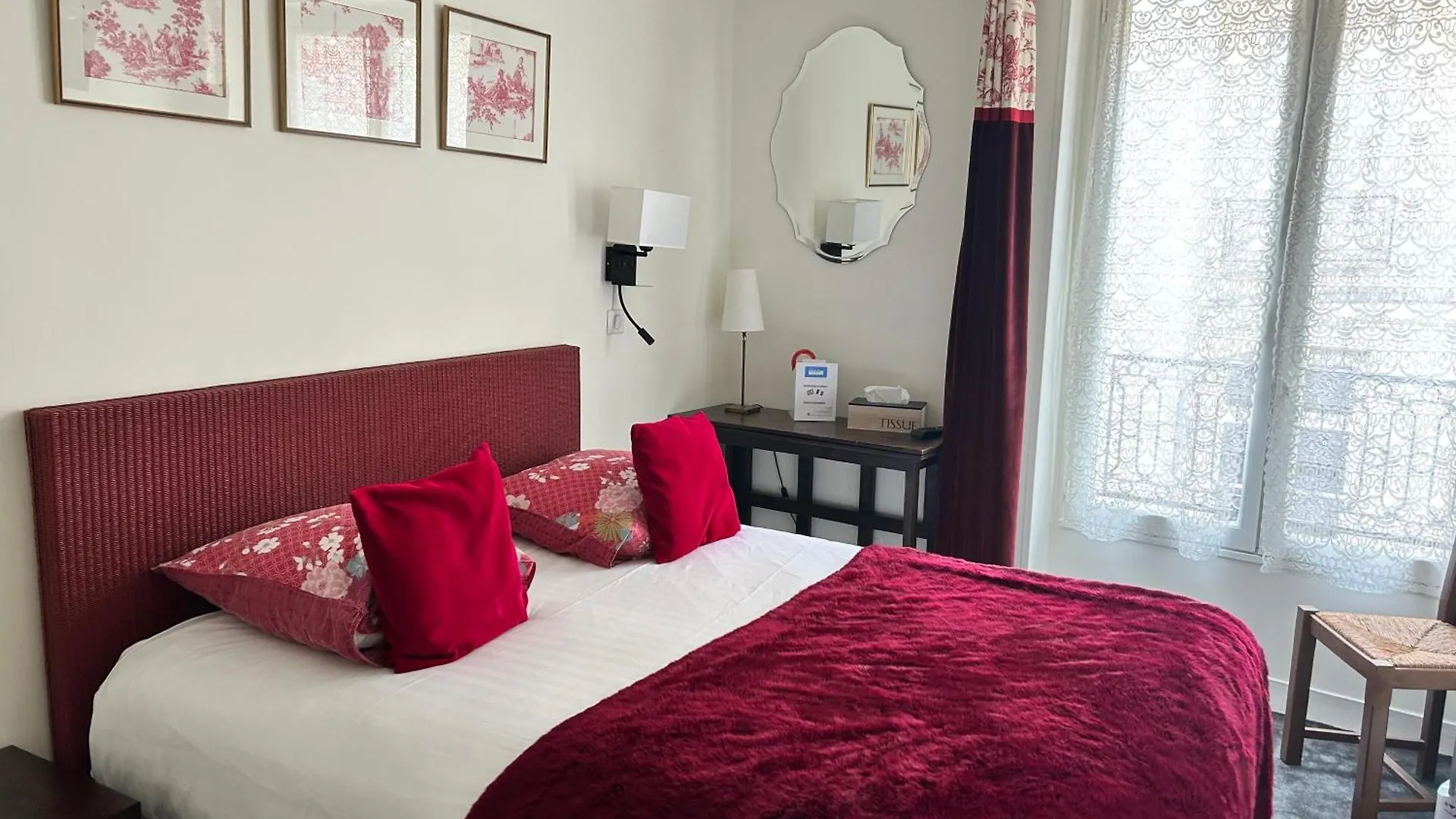 Hotel Du Dragon 2*